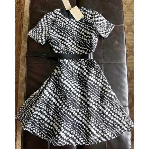 NWT Michael Michael Kors Embroiled Floral Dress Classic Black White 0 - Picture 4 of 8